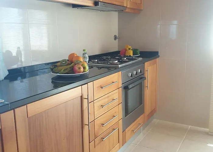 Farol Golfe بونتا دو بارغو